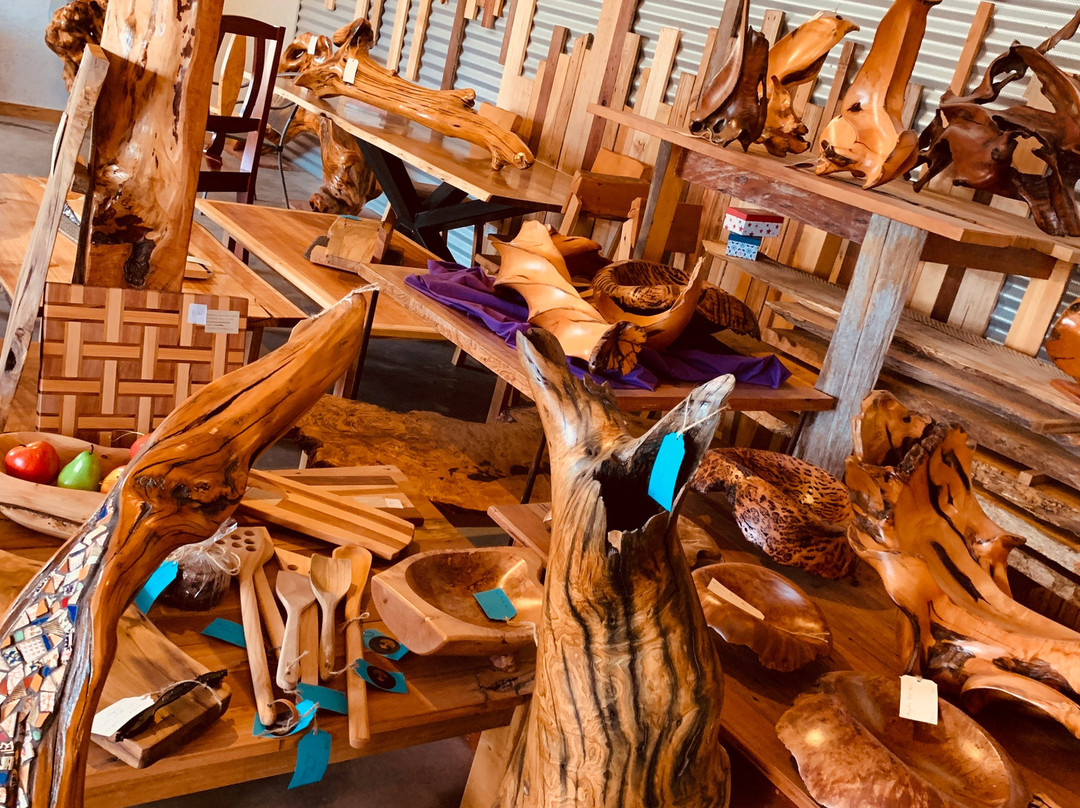 Sculptured Gallery-Clarence Point必去景点