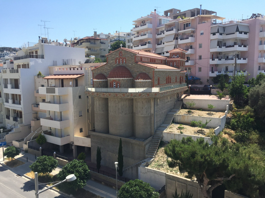 The City Hotel and Suites主图