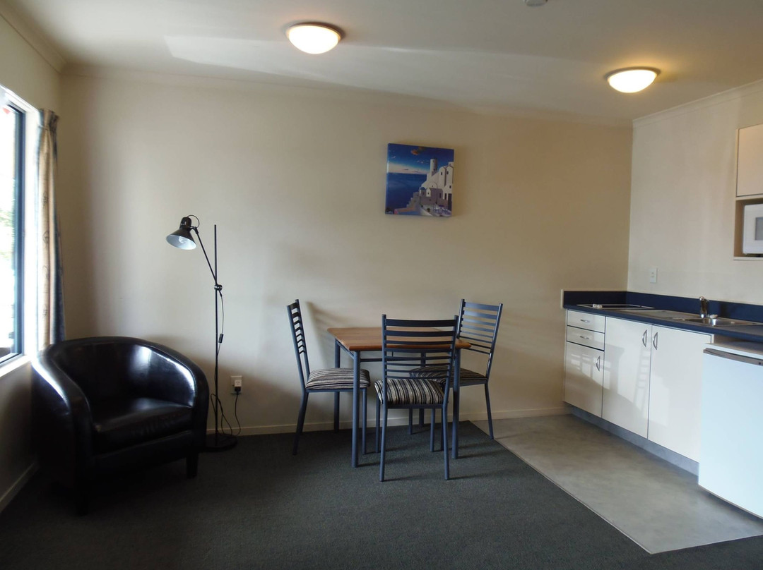 Bassingers Motor Lodge主图