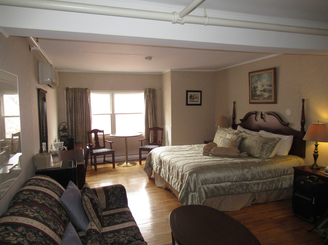 Lane's Privateer Inn主图