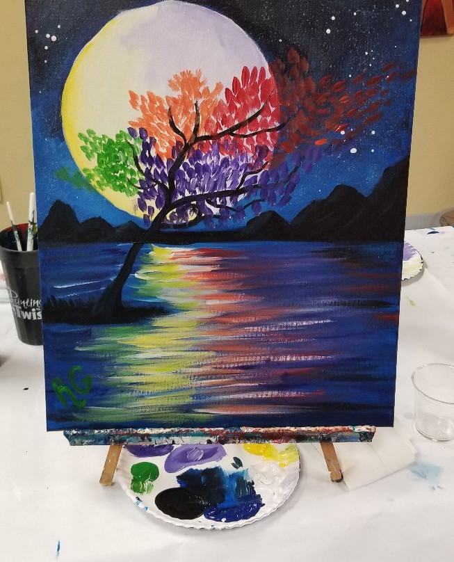 Painting with a Twist-莱克兰必去景点