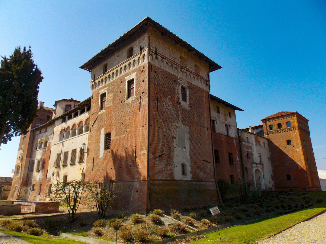 Castello di Lagnasco-Lagnasco必去景点
