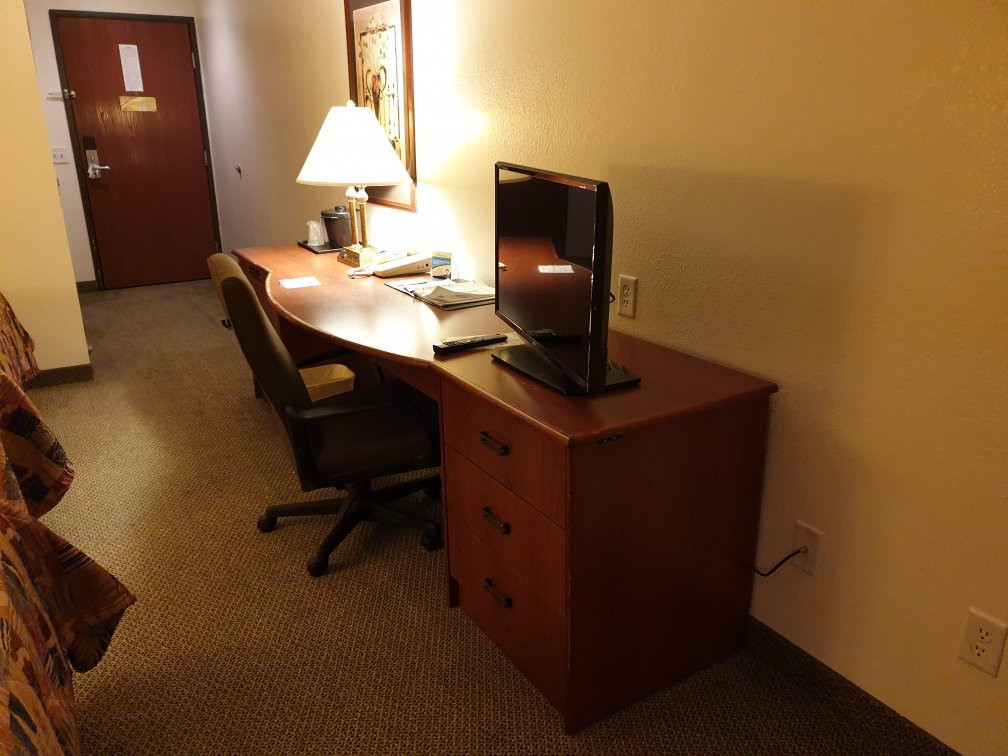 Estherville Hotel & Suites主图