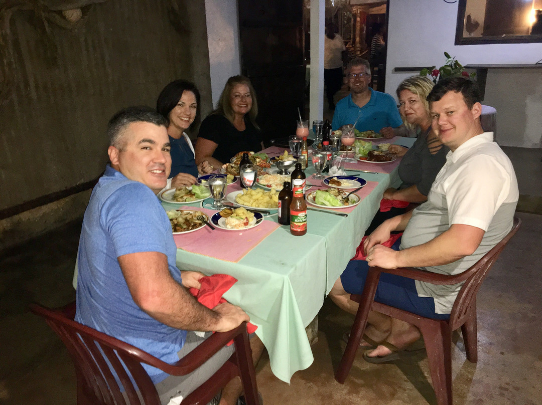 Joe James Gallery-Rio Bueno必去景点