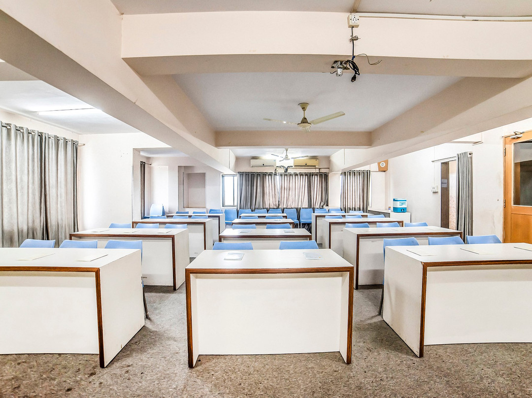 FabHotel Satish Executive Hinjewadi主图