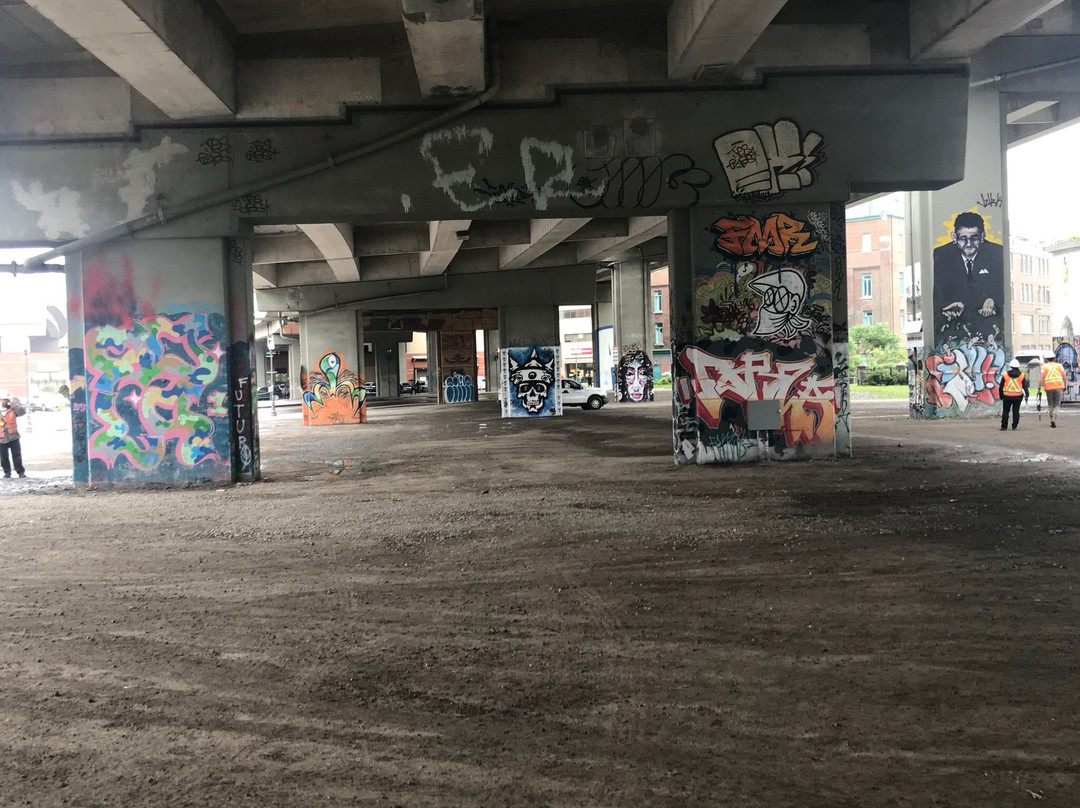 Les Fresques des Piliers-魁北克市必去景点