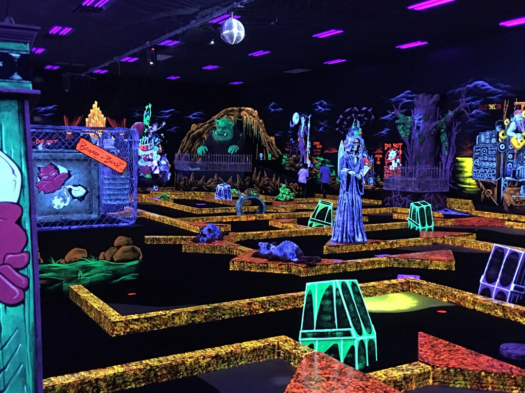 Monster Mini Golf & Laser Tag-朗德罗克必去景点