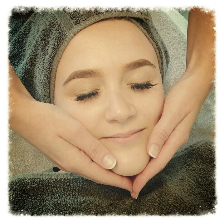 Pretty Polly by Kimberley-Yaxley必去景点