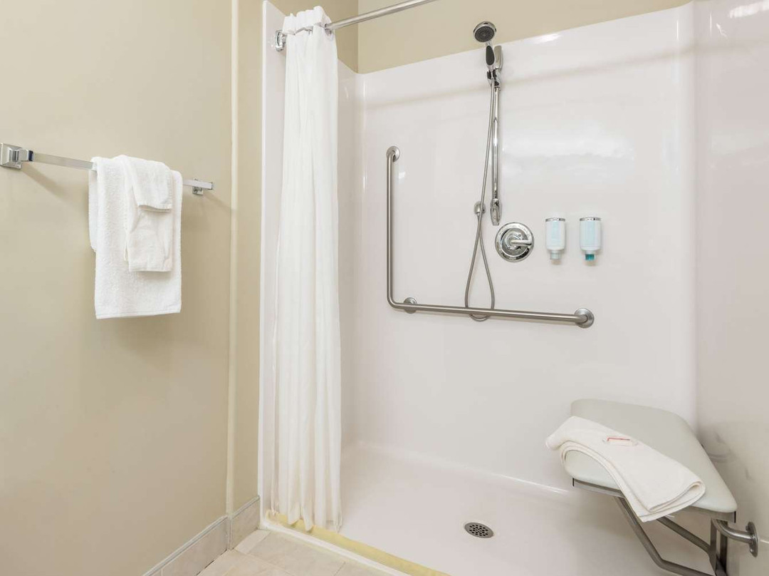 Super 8 by Wyndham Windsor NS主图