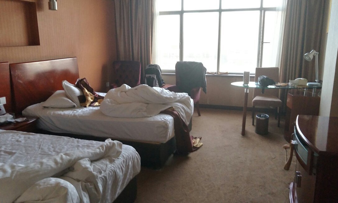 億隆大酒店主图