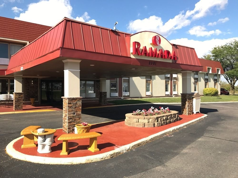 Ramada by Wyndham Albert Lea主图