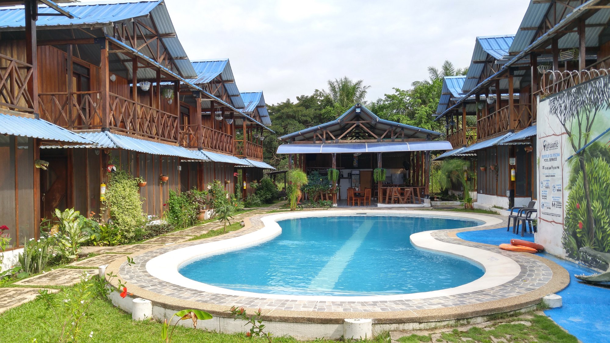 Hotel Utuane-泳池