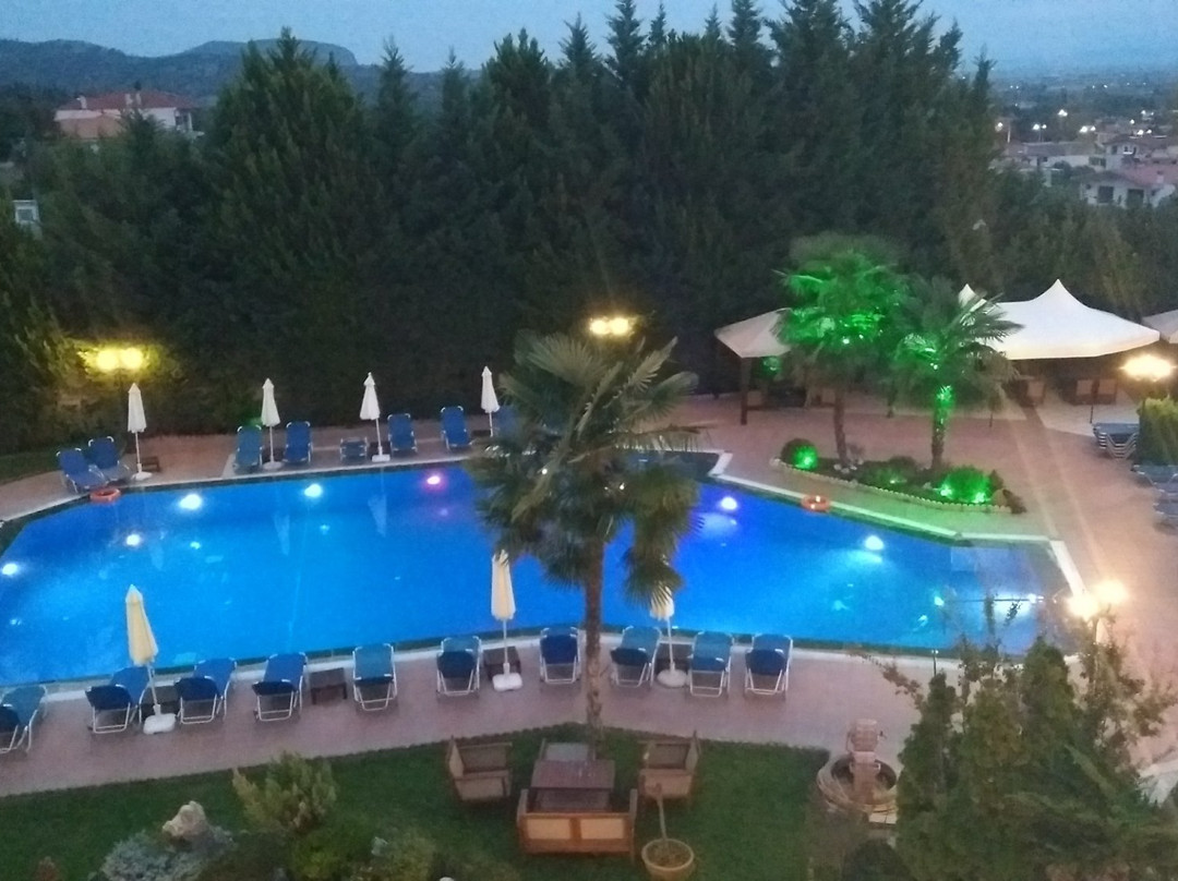 法米斯伊甸园酒店主图