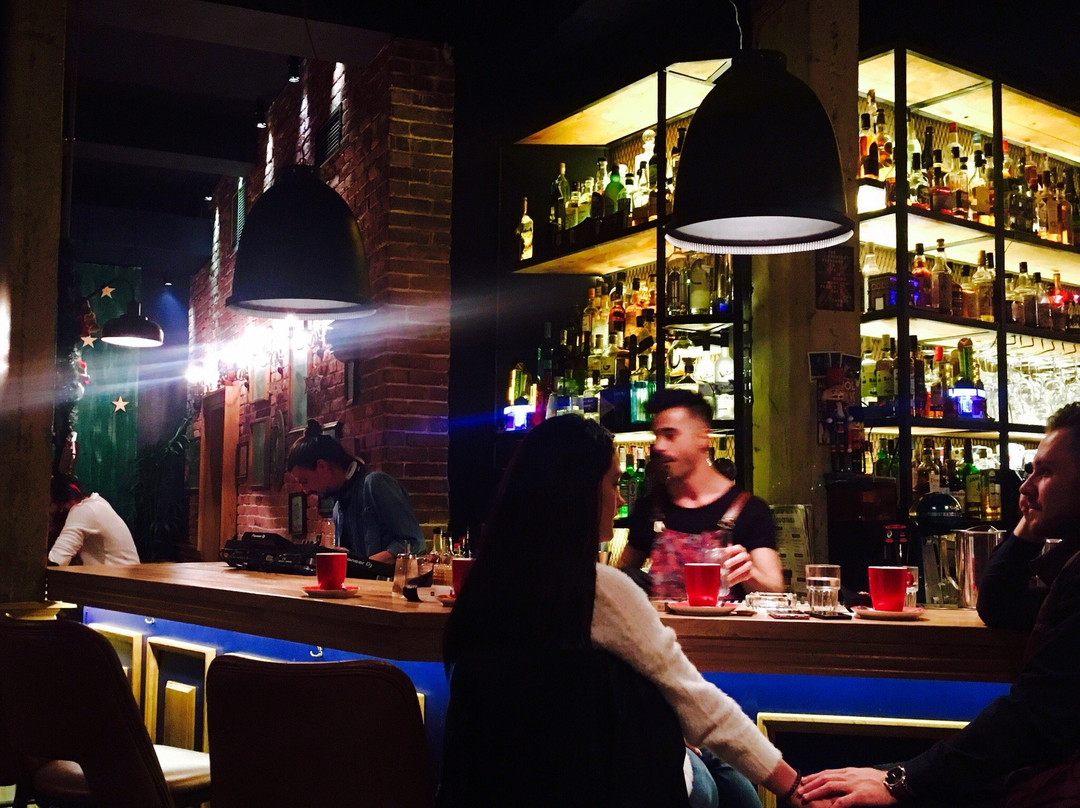 Cafe Cafe Cocktails & More