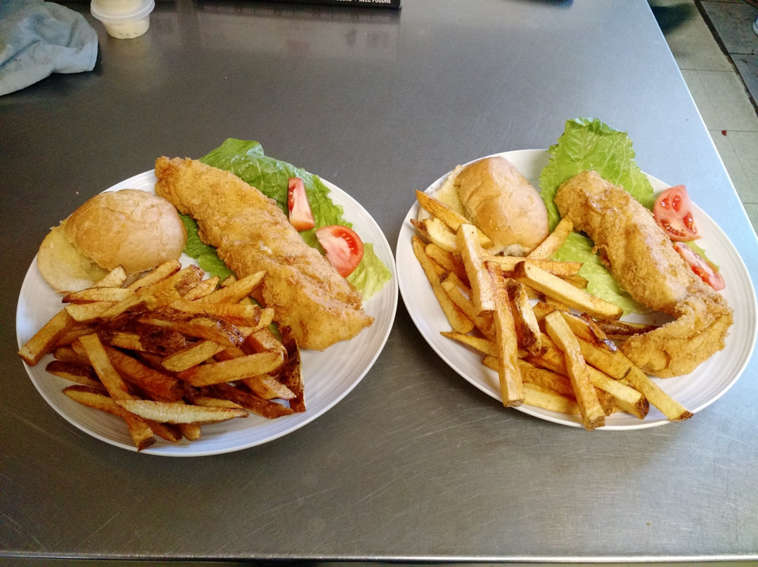 Musgrave Harbour餐馆和美食-The Cod Jigger Diner Family Restaurant