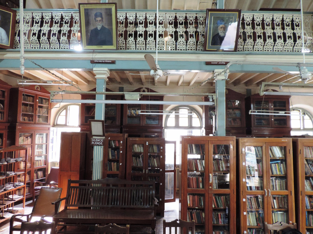 First Dastoor Meherjrana Library景点图片