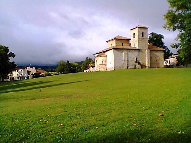 Basilica de San Prudencio de Armentia景点图片
