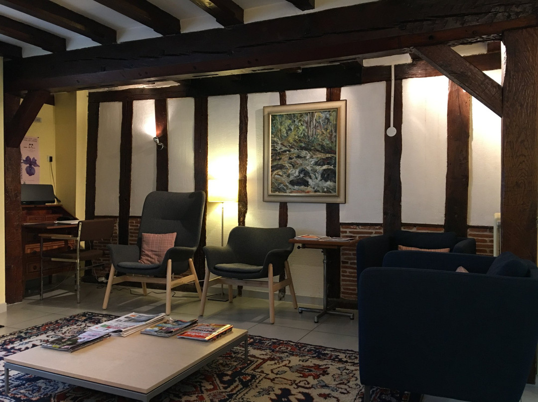 洛吉斯沙普塔尔安波西酒店