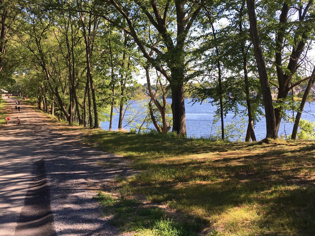 Quinsigamond State Park景点图片
