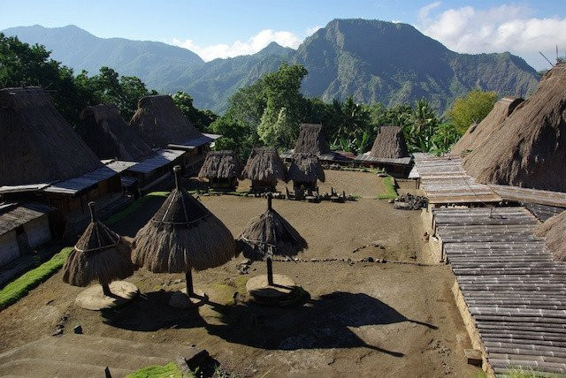 Tololela Cultural Village景点图片