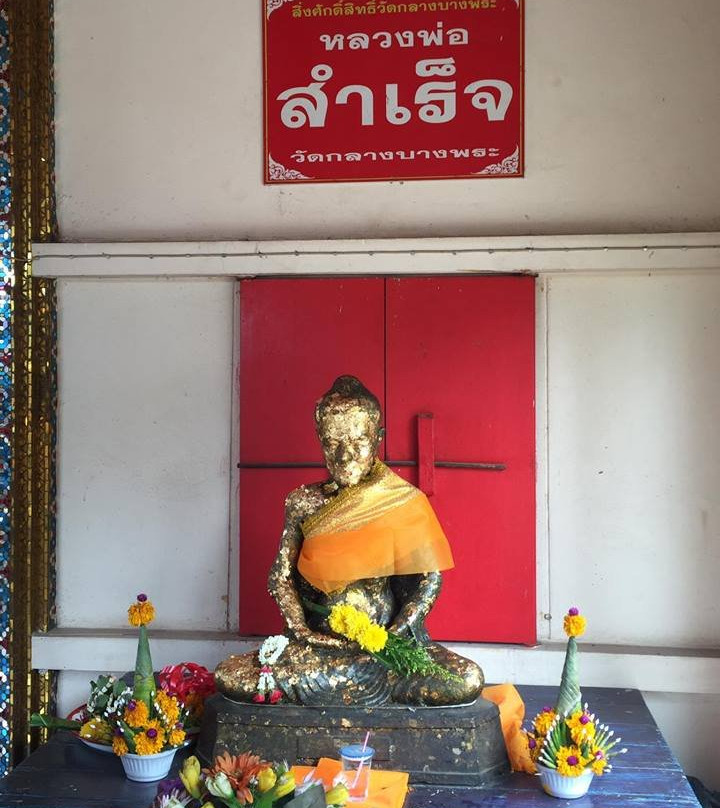 Wat Klang Bang Phra-那空猜是必去景点