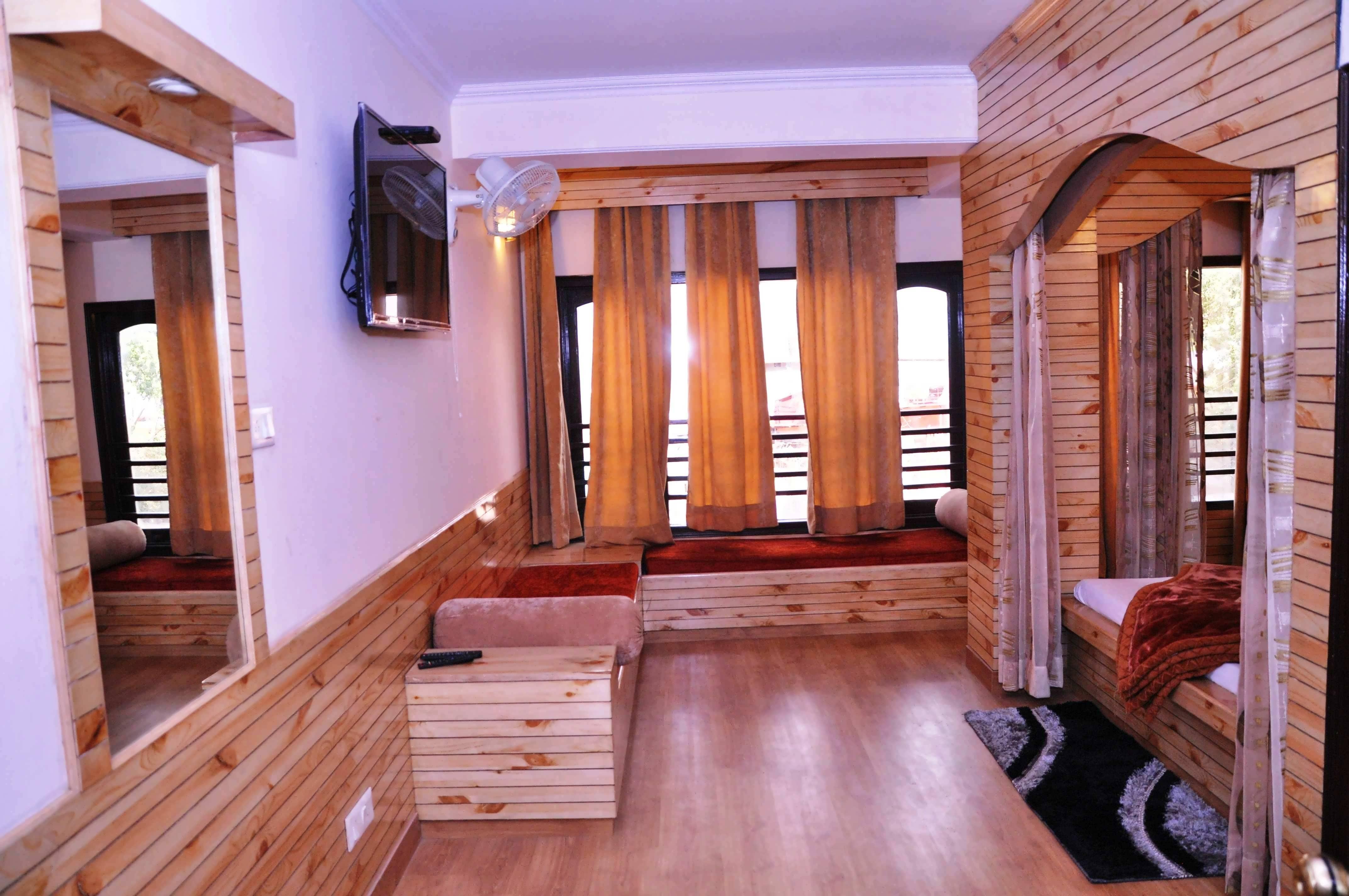 Shimla Holiday inn-官方