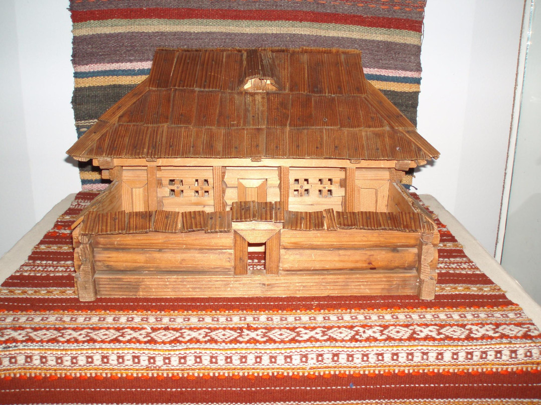 Bahna旅游景点-Kosovo Museum of Folk Art and Life Gutsulshhiny