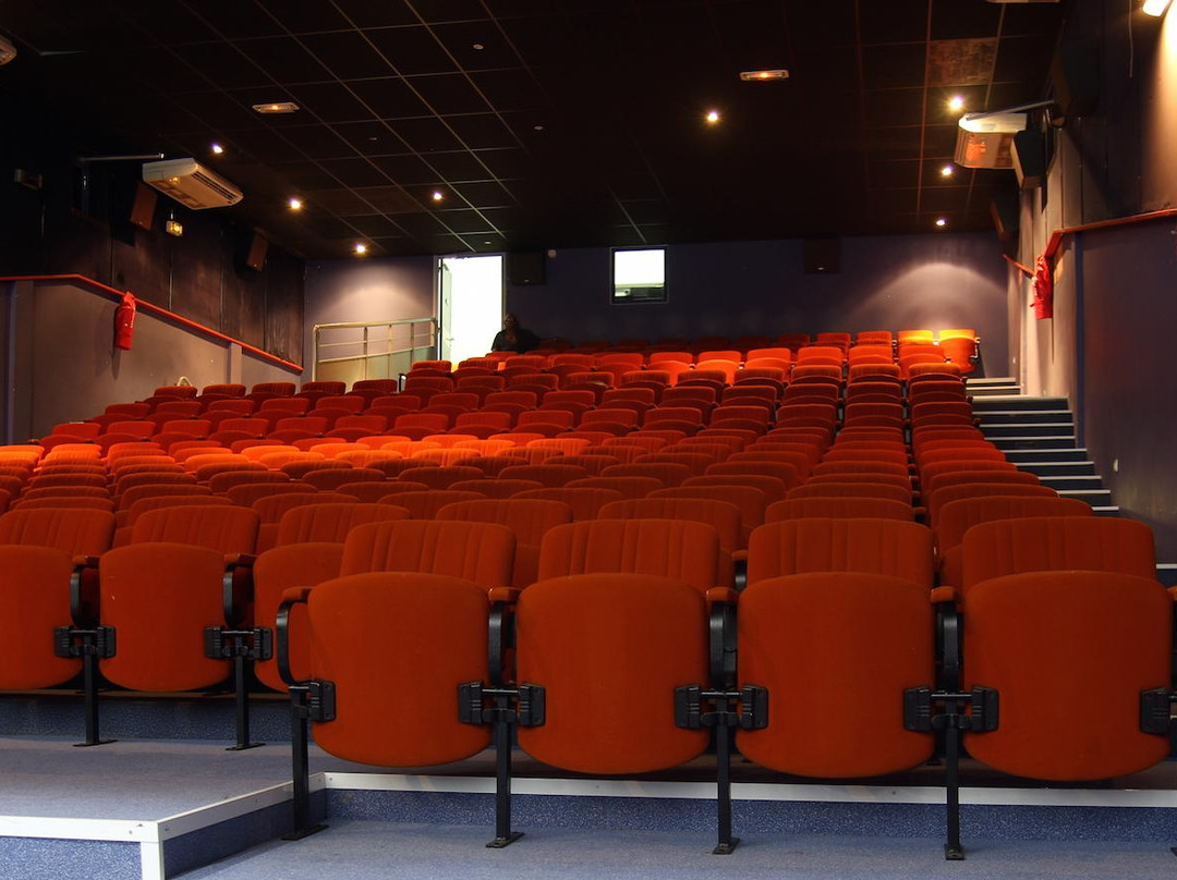 Cine-Theatre Le Majestic-Capesterre-Belle-Eau必去景点