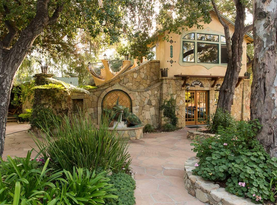 New Cuyama酒店住宿-Emerald Iguana Inn