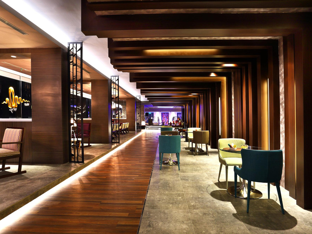 Seventeen Skyview Resto & Lounge