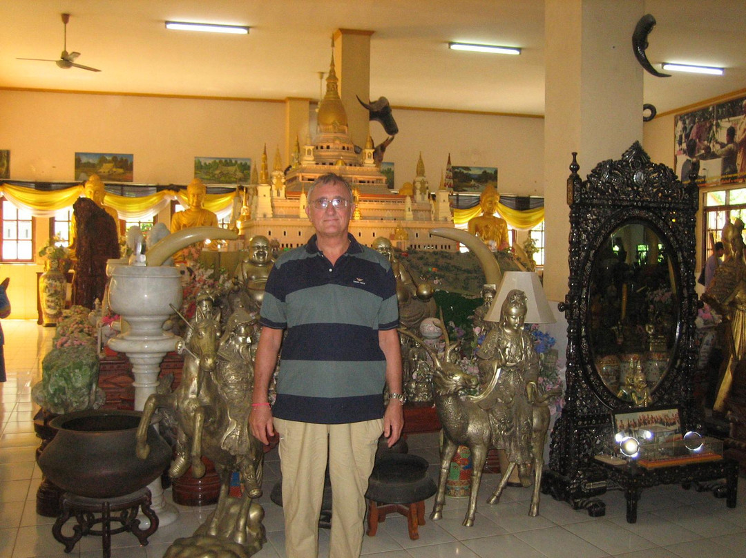 Wat Khao Sukim景点图片