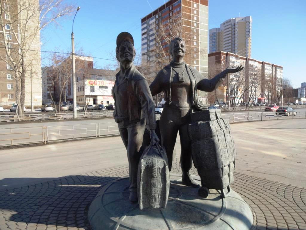 Monument to Shuttles-叶卡捷琳堡必去景点