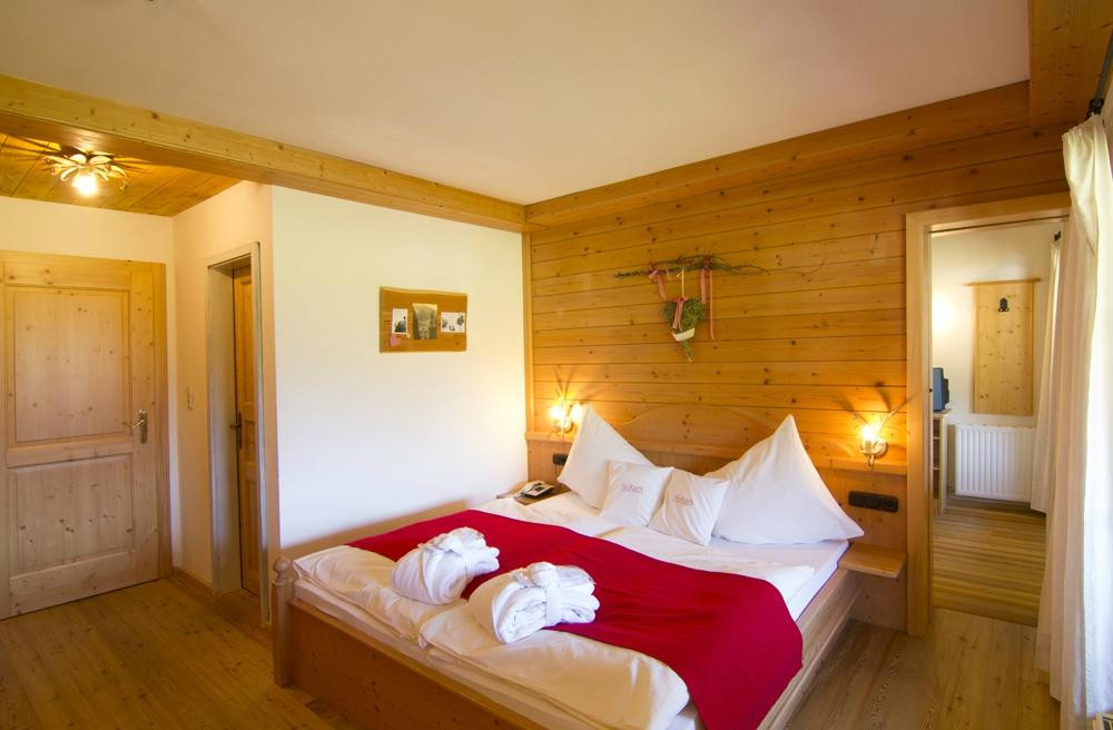 堤尔湖酒店住宿-安德里酒店