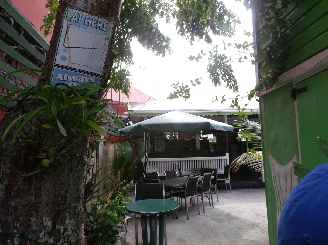 Alligators Bar & Restaurant