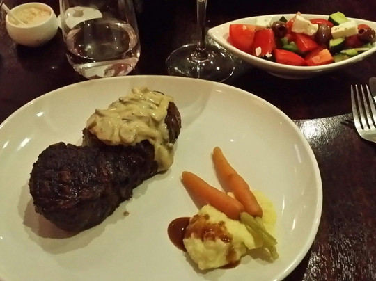 Ivanhoe餐馆和美食-Ivanhoe Tavern