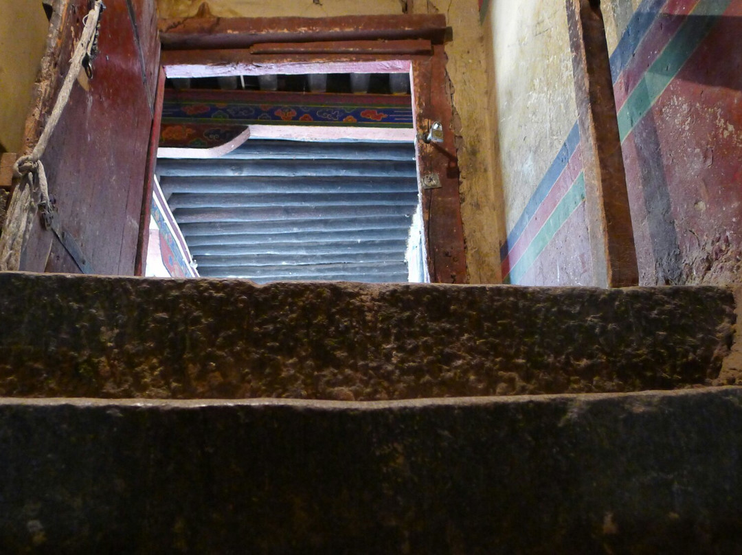 下密院寺-拉萨市必去景点