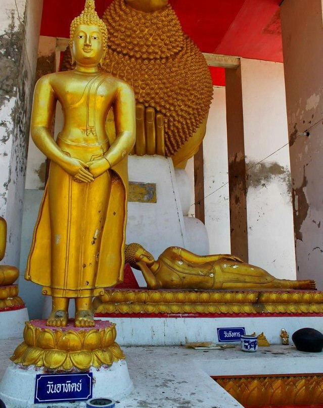 Wat Ratchapaksi (Nok)-红统必去景点