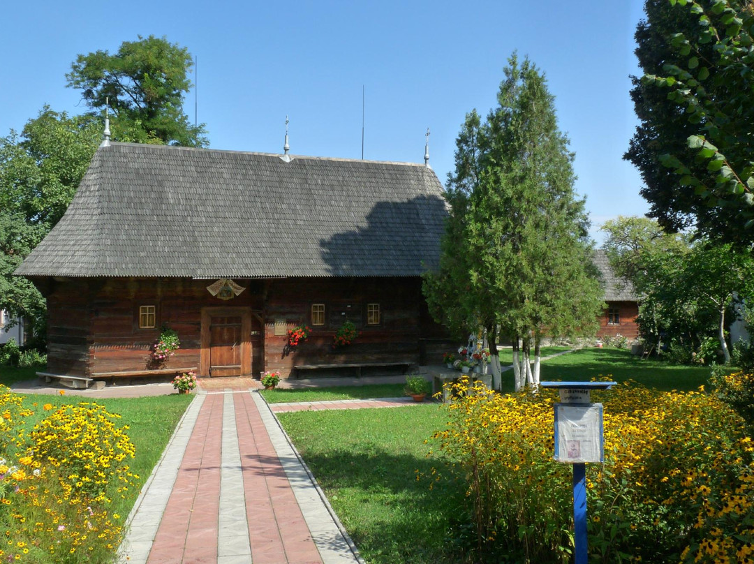 St. Nicholas Wooden Church-Chernivtsi必去景点