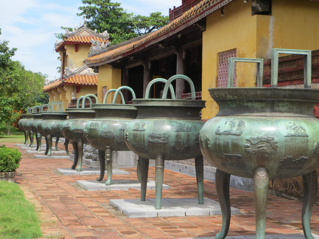 Nine Dynastic Urns-顺化必去景点