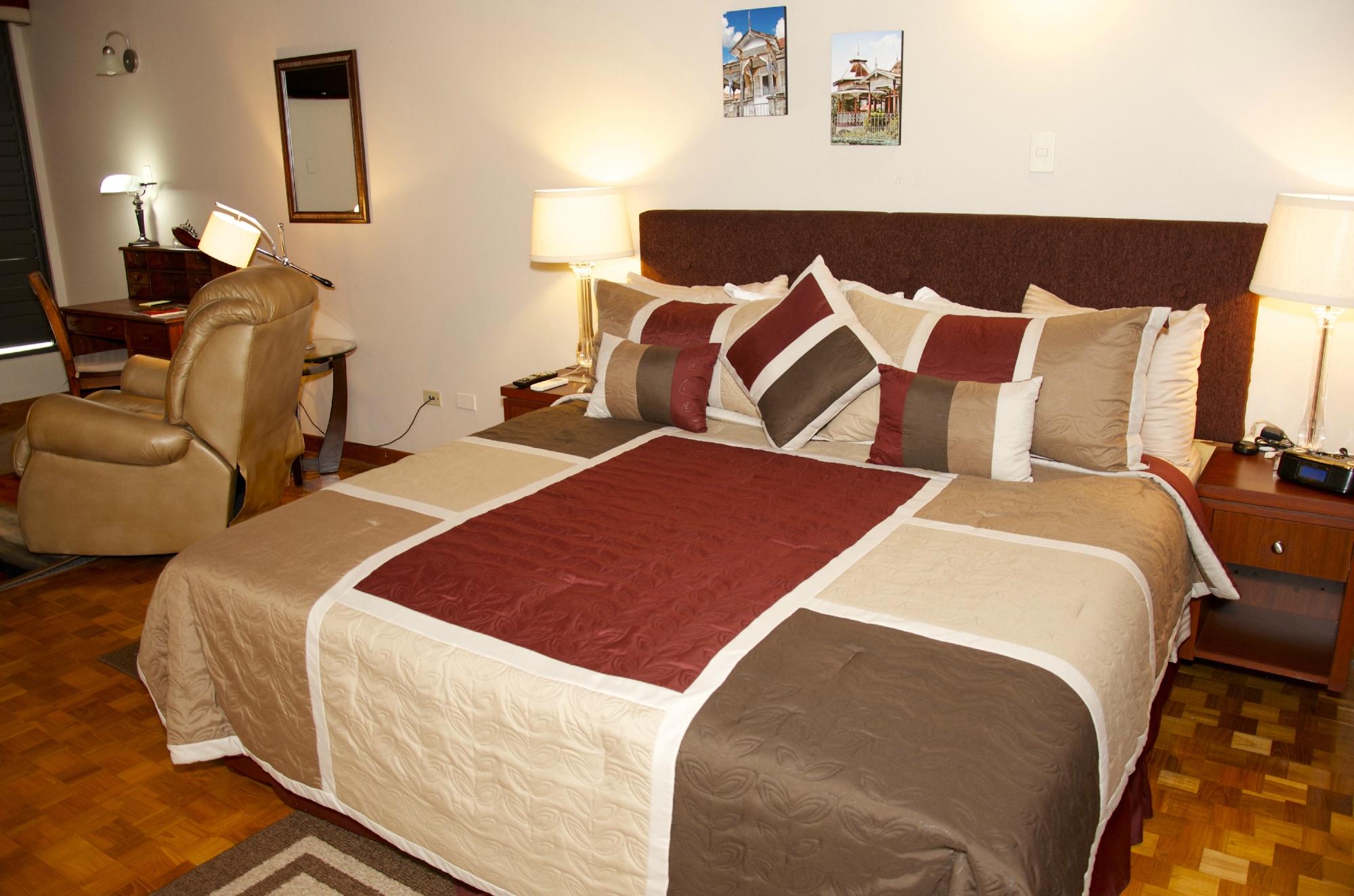 The University Inn-官方