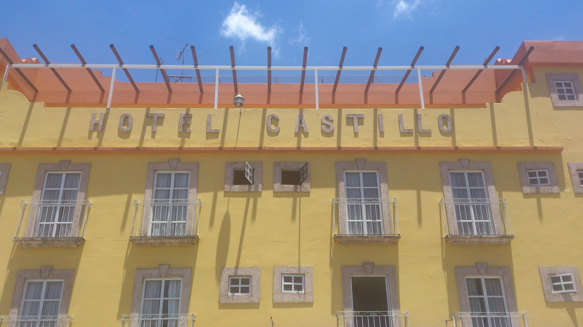Hotel Castillo-客卧