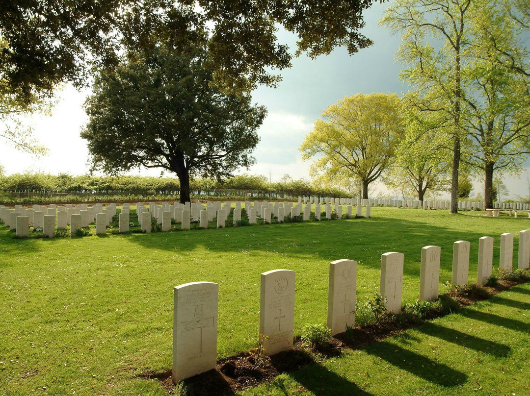 Cimitero di Guerra di Bolsena景点图片