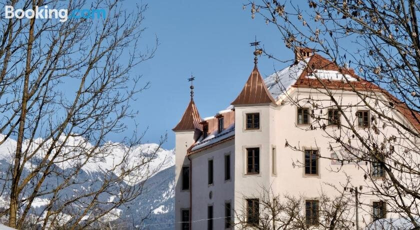 Castel Maurn