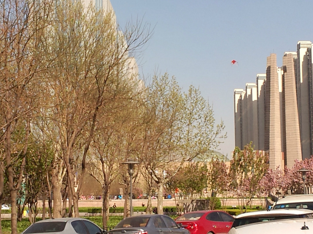 抗震纪念碑广场-唐山市必去景点