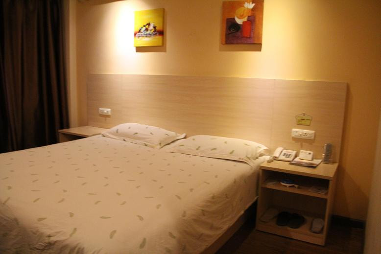 阳光365酒店主图