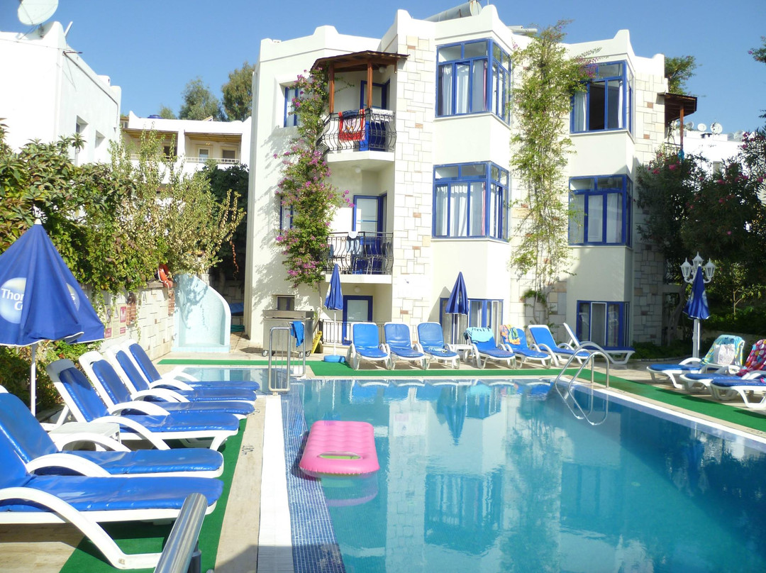 Orange Apartments主图