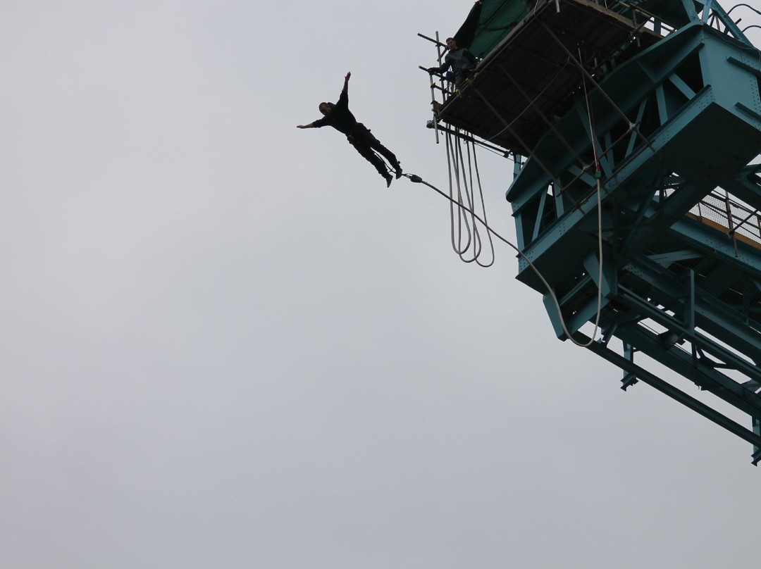 Highland Fling Titan Crane Bungee Jump景点图片