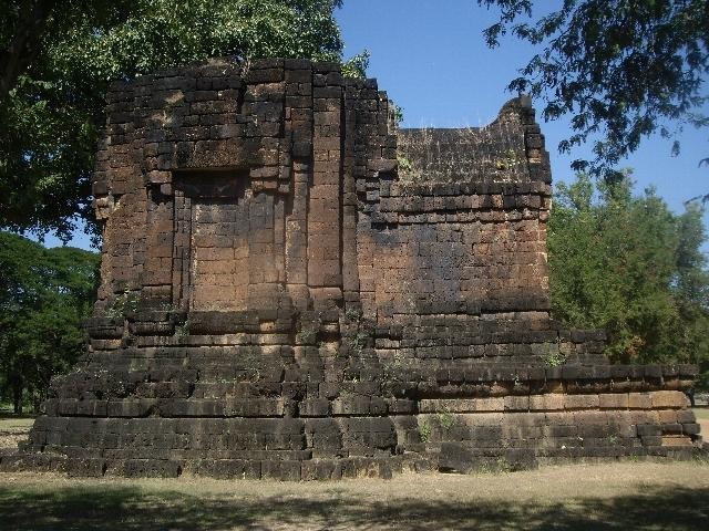 Ta Pha Dean Shrine景点图片
