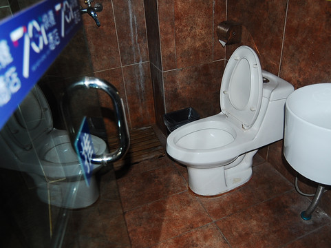 701越容e选酒店(昆医附二院店)主图