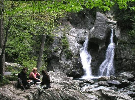 Bash Bish Falls景点图片